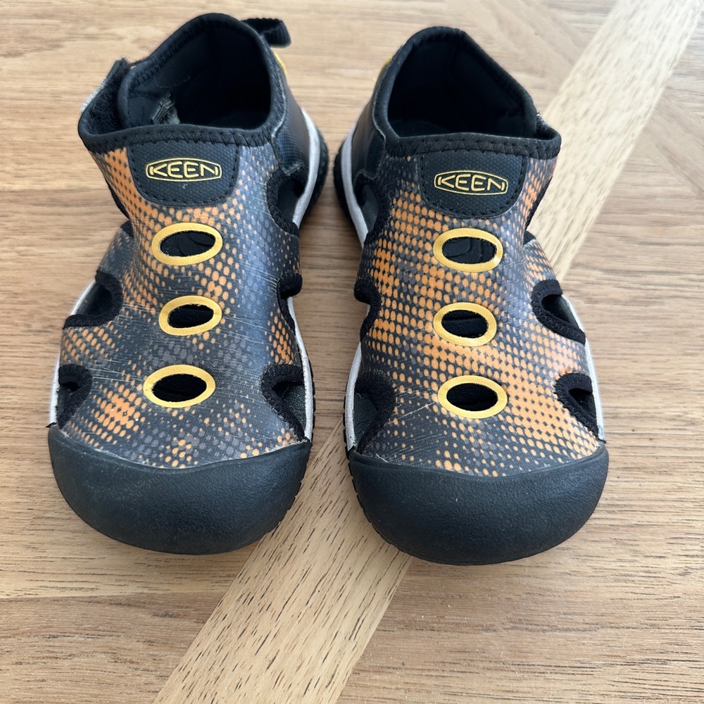 Keen stingray sandals size 12